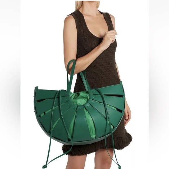 Bottega Veneta is a treasure ❤️ - Picture 2 of 4